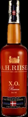 Bouteille de spiritueux : XO Reserve Thin Blue Line Denmark Rum de la marque A.H. Riise