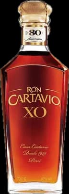 Bouteille de spiritueux : XO de la marque Cartavio