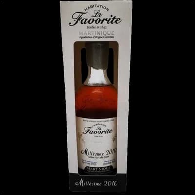 Bouteille de spiritueux : Millésime de la marque La Favorite
