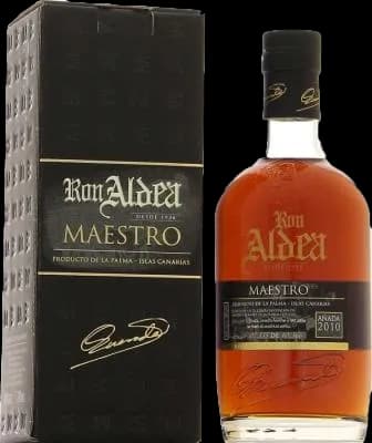 Bouteille de spiritueux : Maestro 2010 de la marque Ron Aldea