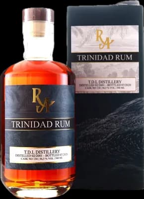 Bouteille de spiritueux : Trinidad Rum de la marque Rum Artesanal