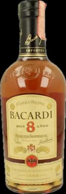 Bouteille de spiritueux : Ron 8 Años Vintage 1862 de la marque Bacardi
