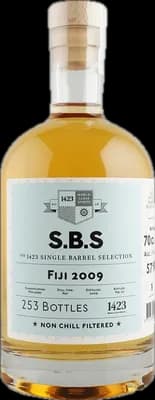 Bouteille de spiritueux : Fiji de la marque S.B.S