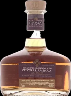 Bouteille de spiritueux : Central America XO de la marque Rum & Cane