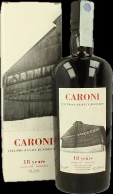 Bouteille de spiritueux : Heavy Trinidad Rum de la marque Caroni