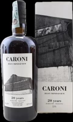 Bouteille de spiritueux : Heavy Trinidad Rum de la marque Caroni