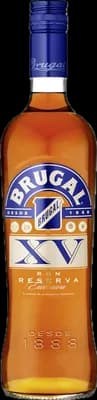 Bouteille de spiritueux : XV Ron Reserva de la marque Brugal