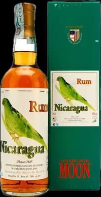 Bouteille de spiritueux : Rum Nicaragua de la marque Moon Import