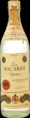 Bouteille de spiritueux : Ron Superior Vintage de la marque Bacardi