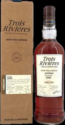 Bouteille de spiritueux : Single Cask de la marque Trois Rivières