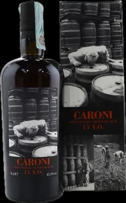 Bouteille de spiritueux : Old Legend Trinidad Rum de la marque Caroni