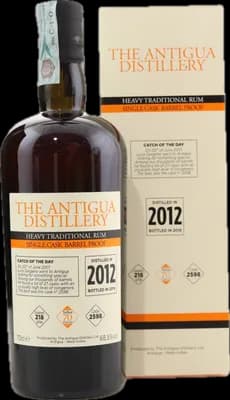 Bouteille de spiritueux : Heavy Traditional Rum Single Cask de la marque Vélier