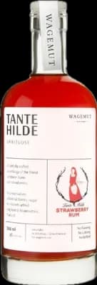 Bouteille de spiritueux : Strawberry Rum de la marque Tante Hilde