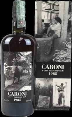 Bouteille de spiritueux : Heavy Trinidad Rum de la marque Caroni