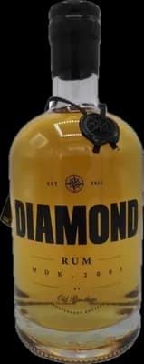 Bouteille de spiritueux : Rum de la marque Diamond
