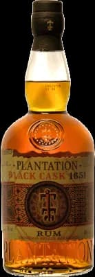Bouteille de spiritueux : Black Cask 1651 de la marque Plantation