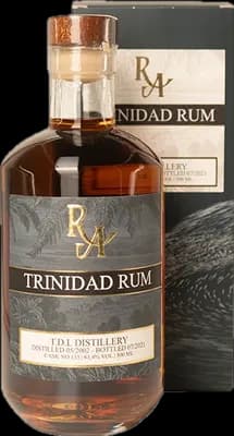 Bouteille de spiritueux : Trinidad Rum de la marque Rum Artesanal