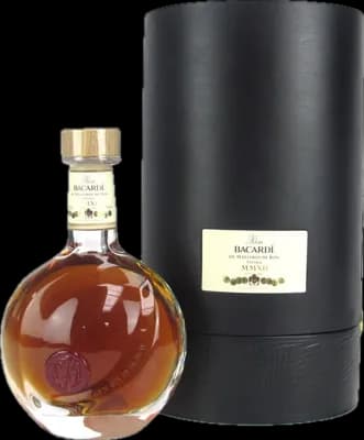 Bouteille de spiritueux : de Maestros de Ron Vintage MMXII de la marque Bacardi