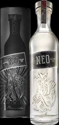 Bouteille de spiritueux : Facundo Neo de la marque Bacardi