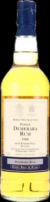 Bouteille de spiritueux : Finest Demerara Rum de la marque Berry Bros & Rudd 