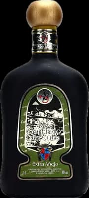 Bouteille de spiritueux : Aniversario Extra Añejo de la marque Santiago de Cuba