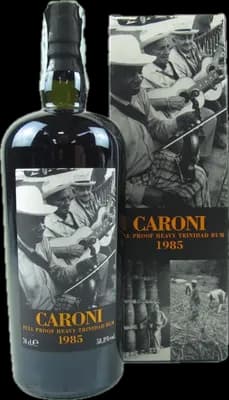 Bouteille de spiritueux : Heavy Trinidad Rum de la marque Caroni