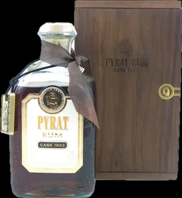 Bouteille de spiritueux : Cask 1623 de la marque Pyrat
