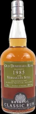 Bouteille de spiritueux : Versailles Still de la marque Bristol Classic Rum