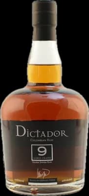 Bouteille de spiritueux : 9 Years Solera de la marque Dictador