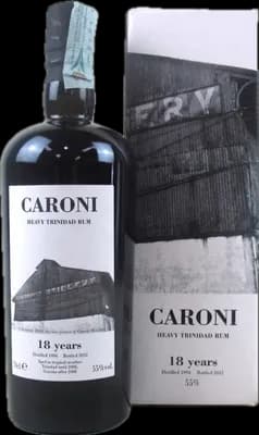 Bouteille de spiritueux : Heavy Trinidad Rum de la marque Caroni
