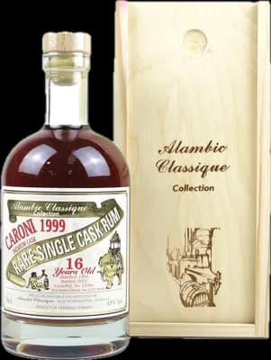 Bouteille de spiritueux : Premium Cask de la marque Caroni