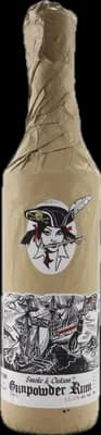 Bouteille de spiritueux : Gunpowder Rum Batch de la marque Smoke & Oakum