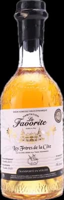 Bouteille de spiritueux : Rhum vieux dynamique 2020 de la marque La Favorite