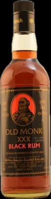 Bouteille de spiritueux : XXX Black Rum de la marque Old Monk