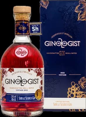 Bouteille de spiritueux : Shiraz Stained Gin de la marque Ginologist