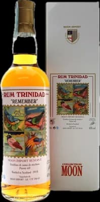 Bouteille de spiritueux : Remember de la marque Moon Import