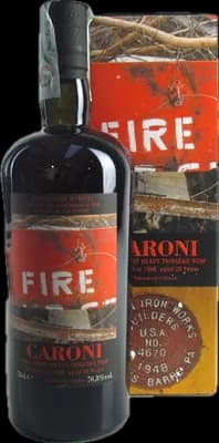 Bouteille de spiritueux : Heavy Trinidad Rum (Old Whisky) de la marque Caroni