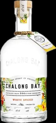 Bouteille de spiritueux : White Spiced de la marque Chalong Bay