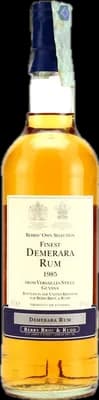 Bouteille de spiritueux : Finest Demerara Rum de la marque Berry Bros & Rudd 