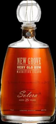 Bouteille de spiritueux : Very Old Rum Solera Aged 25 Years de la marque New Grove