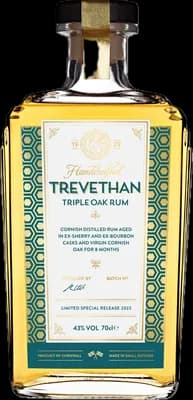 Bouteille de spiritueux : Triple OAK Rum de la marque Trevethan