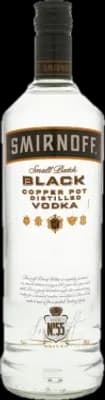 Bouteille de spiritueux : Black de la marque Smirnoff